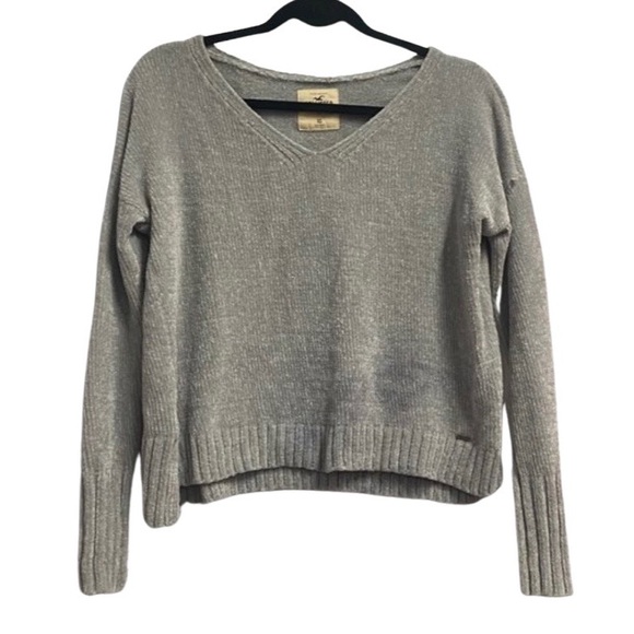 Hollister Sweaters - Hollister Gray V Neck Sweater Size XS